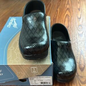 Dansko nursing clogs